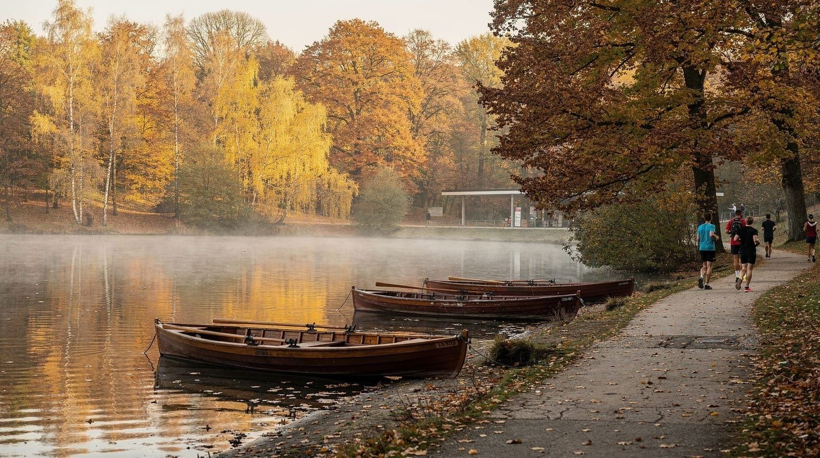 English Garden nature guide: Eisbach surfers, Kleinhesseloher See and the full park
